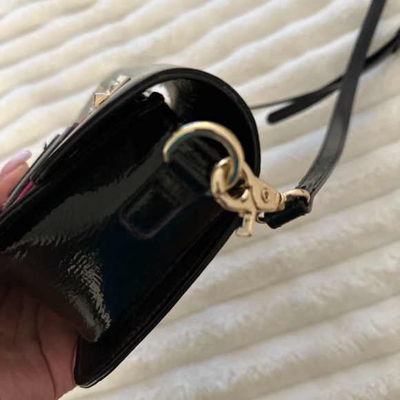 Betsey Johnson Get My Good Side Camera Crossbody Bag - Picture 6 of 9